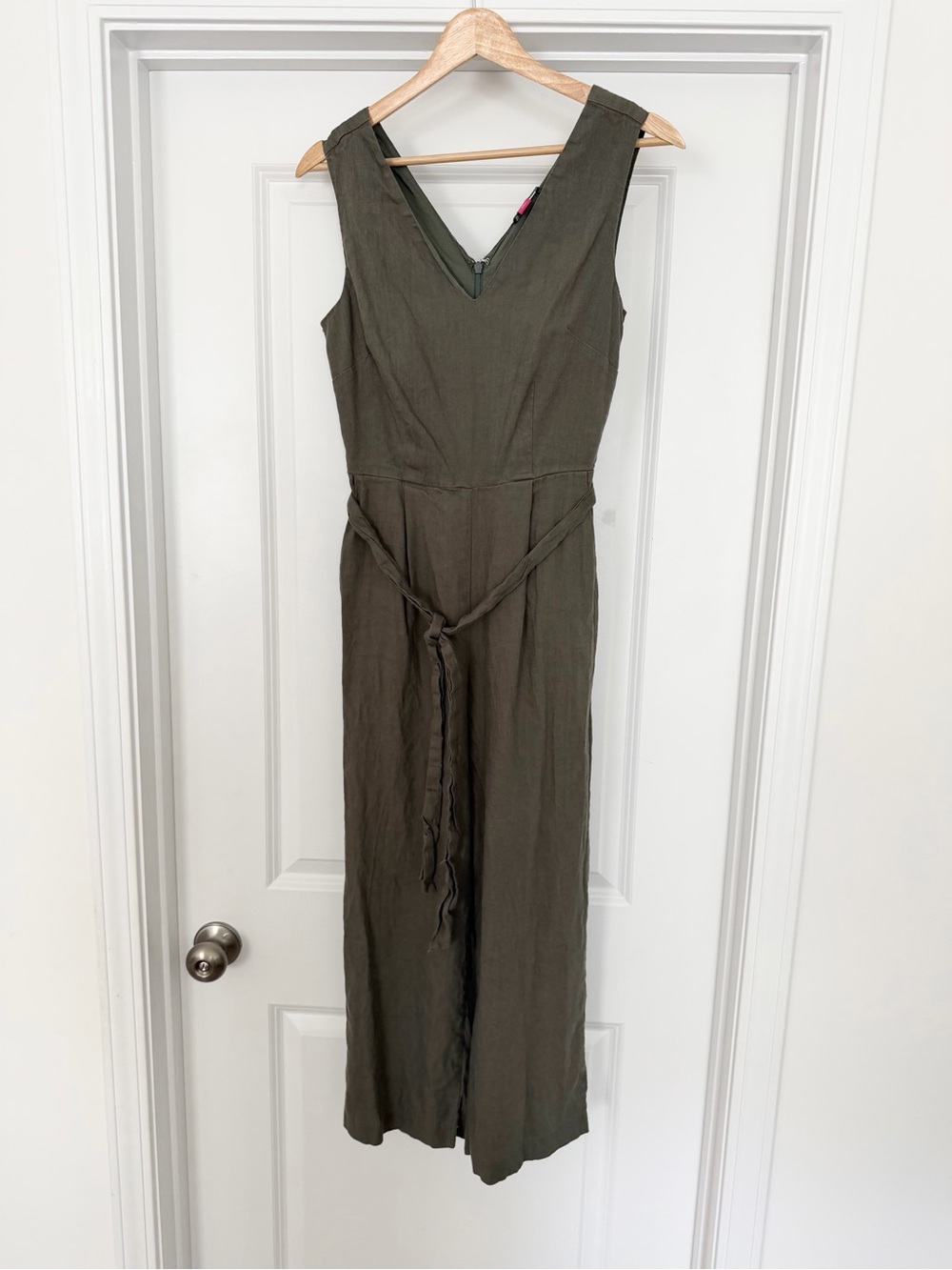 Vince Camuto Olive Green Sleeveless V-Neck Dress